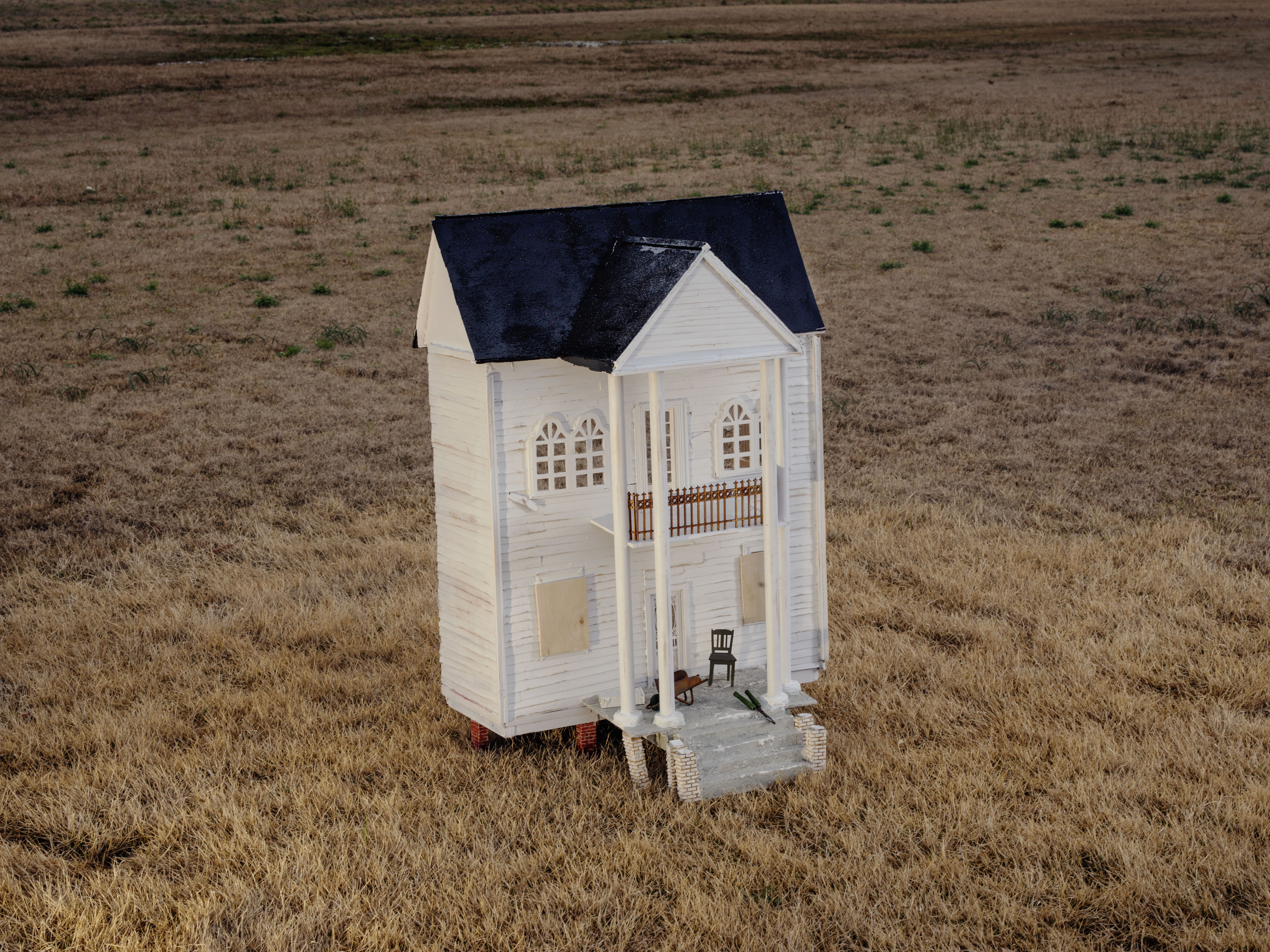 This photograph was taken by Carolyn Drake during her journey in Water Valley, Mississippi, in 2019.  It is part of the book "Knit Club" TBW Publishing