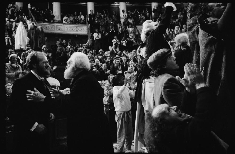 The scene above was taken, by Martine Frank, during Ariane Mnouchkine's 1989 screen filming "La nuit miraculeuse." The film takes place at the French National Constituent Assembly and pays tribute to those who fought for the 1789 Declaration of the rights of the Man and of the Citizen.